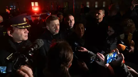 ตร.เช็กได้ข่าวมือปืนก่อน 3 ชม.-อพยพคนล่วงหน้า แต่คนร้ายโจมตีอีกตึก