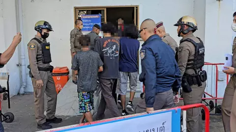 ล็อกเพิ่มตัวระดมทุนซื้อปืน คุมฝากขังพร้อม "ไอ้วิน" ไม่ได้ประกันยกแก๊ง