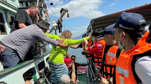 ทะเลคลั่ง