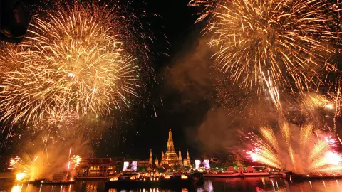 รอชมพลุ “วิจิตรอรุณ” เคาต์ดาวน์ “วัดอรุณ” ปีนี้