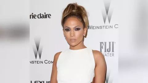 พิสูจน์ความฮอต "เจนนิเฟอร์ โลเปซ" เป็นปลื้ม ยอดคลิปหลายสิบล้านวิว