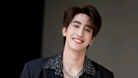 "ไกด์ กันตพล" ปลื้มเซอร์ไพรส์ แฟนคลับติดรูปซีรีส์ท้ายตุ๊กตุ๊กวิ่งทั่งกรุง