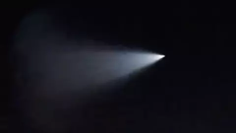 ไขที่มา "ลำแสงประหลาด" เคลื่อนที่บนท้องฟ้า คนหลายจังหวัดเห็นช่วงเช้ามืด (คลิป)