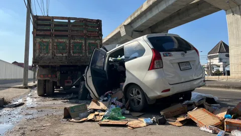 สลด 2 สาวพนักงานรถส่งนมโฟร์โมสต์ ชนท้ายสิบล้อจอดริมถนน ดับคู่ 