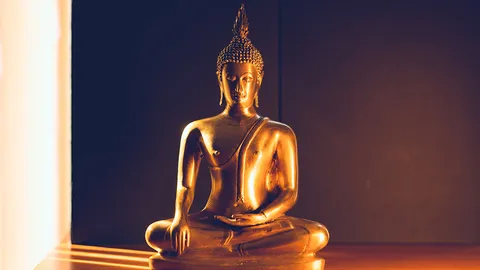 วัฒนธรรมชวนสักการะพระพุทธรูปศักดิ์สิทธิ์รับปีใหม่