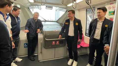 "รมช.คมนาคม" ทดลองเดินรถไฟฟ้าสายสีชมพู ยืนยันความพร้อมและปลอดภัย 100%