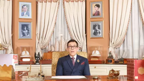 ในหลวงพระราชทานพรปีใหม่ 2567 ให้ประชาชนชาวไทย (คลิป)