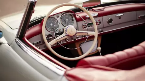 วิวัฒนาการของพวงมาลัยในรถยนต์ Mercedes-Benz