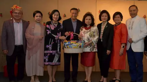 "ณพฤษภ์ มัณฑะจิตร" นัดเพื่อน วปรอ.4010 มาร่วมงานเลี้ยงสังสรรค์ต้อนรับปีใหม่