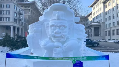 เด็กไทยเก่ง คว้ารางวัลชนะเลิศแกะสลักหิมะนานาชาติ 2567 ณ เมืองฮาร์บิน