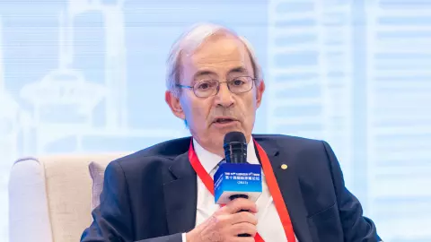 แม้วิชา STEM จะสำคัญต่อตลาดแรงงานยุค AI แต่ความคิดสร้างสรรค์และการเห็นใจผู้อื่นจำเป็นกว่า 