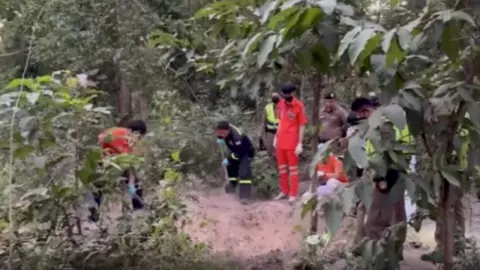 ฆ่าฝังดิน สาว 30 คล้ายฝังทั้งเป็น พ่อพุ่งเป้าแฟนหนุ่ม ตร.เร่งลากคอสอบ (คลิป)