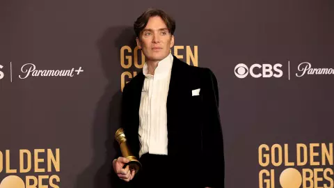 หนัง “ออพเพนีฯ” คว้า 5 รางวัล พระเอกเมอร์ฟ ได้ “ดารานําชาย” ลูกโลกทองคํา