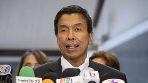 ชัชชาติคืนจตุจักรให้ รฟท. ถ้าปัญหาเยอะ-ผอ.ตลาดนัดโต้ 5 ข้อม็อบ