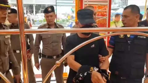 คุมโจรชิงทอง 21 บาท ห้างดัง อ.ท่าศาลา ทำแผน อ้างหาเงินใช้หนี้พนัน