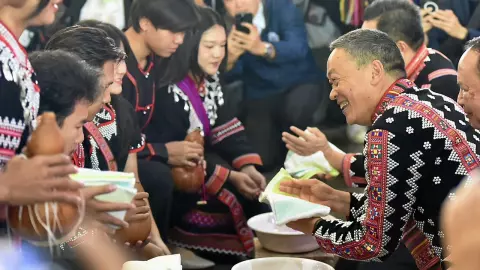 ดำหัวลาหู่ 