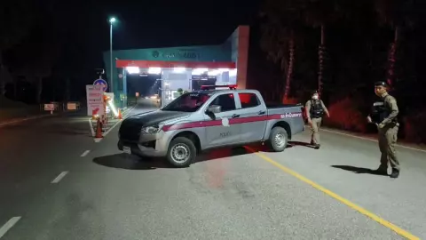 หัวหน้า รปภ. เคลียร์ลูกน้องไม่ลงตัว ชักปืนยิงดับ 3 เจ็บ 2 ก่อนหลบหนี