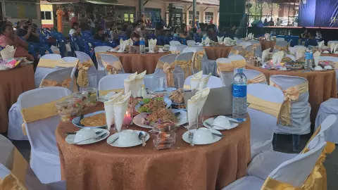 สุดแปลก เลี้ยงโต๊ะจีนกุมารทอง ด้านคอหวยไม่พลาด "เลขเด็ด" ธูปมงคล