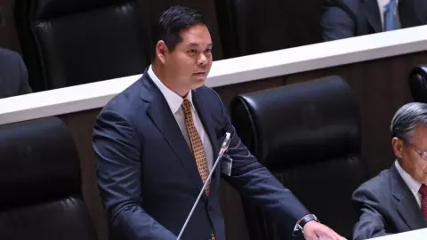 “สรรเพชญ” เตือน รัฐบาล หากบิดเบือนข้อมูล ”แลนด์บริดจ์” อาจทำไทย “หายนะ”