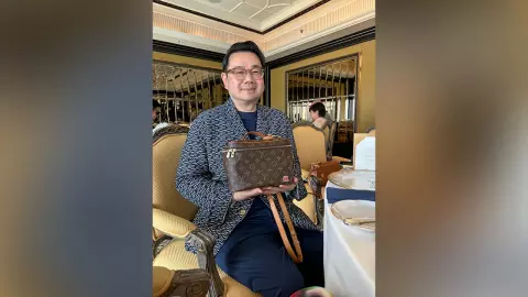 “ล้วงใครไม่ล้วง??”