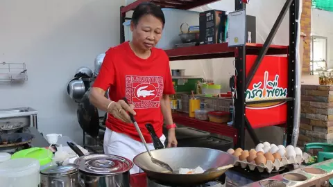 ร้านข้าวแกงขอนแก่น รับไข่ไก่แพง กระทบต้นทุน ยันสู้ใช้ไข่เบอร์เดิมไม่เพิ่มราคา
