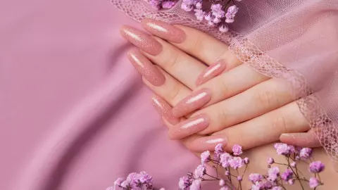 สีเล็บมงคล 2567 ตามวันเกิดและราศี ทาเล็บเสริมดวงรุ่ง พุ่งแรงตลอดปี