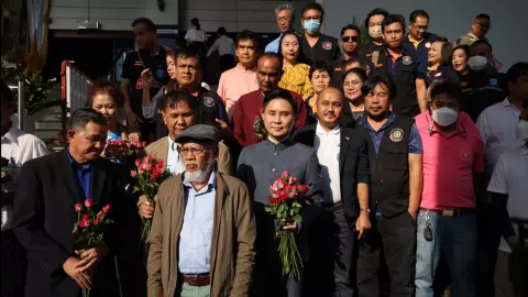 แกนนำพันธมิตรฯ มาตามนัด ฟังคำพิพากษาครั้งที่ 2 คดีบุกสนามบินฯ ปี 51