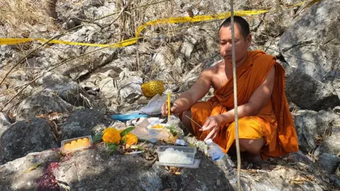 พรานป่าตายบนเขา พระเชิญวิญญาณกลับบ้าน มีเสียงกรีดร้องโหยหวน (คลิป) 