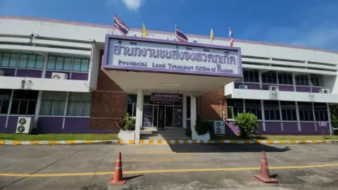 ขนส่งภูเก็ต เตรียมลงดาบพักใบอนุญาต "โชเฟอร์" หลังพูดจาแทะโลมนักศึกษาสาว