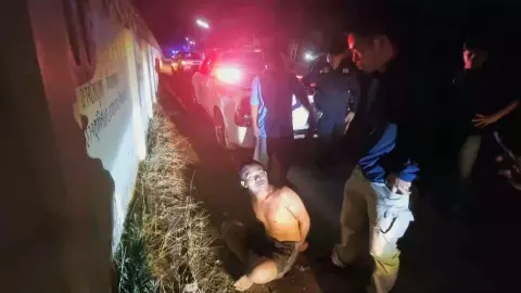 หลานทรพีเสพยาจนหลอนเห็นผีสาว ลุงตบหัวเรียกสติ ถูกเสยปลายคางดับสลด (คลิป)