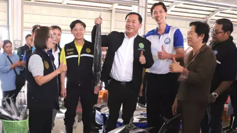 "อนุชา" รมช.เกษตรฯ มุ่งยกระดับท่าเทียบเรือประมง "ระนอง" หนุนใช้ร่วมกัน