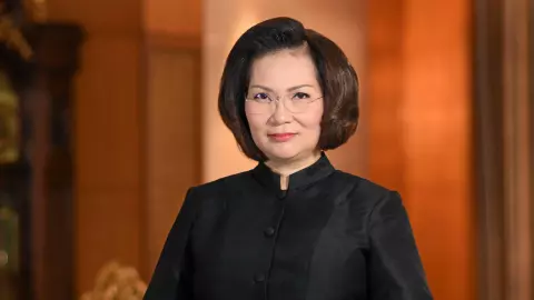 กลับจากทริปครอบครัวที่ญี่ปุ่น "คุณหญิงปัทมา" บินไปให้กำลังใจนักกีฬาเยาวชนฯที่เกาหลีใต้ต่อ