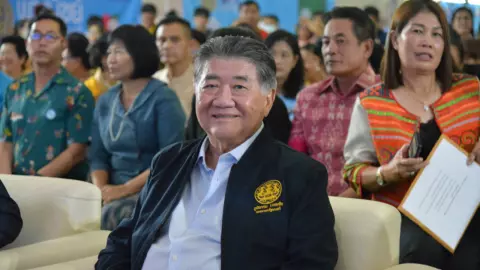 “ภูมิธรรม” ไม่หวั่น สว. ยื่นซักฟอก พร้อมตอบประเด็น “ทักษิณ” ทุกเรื่อง