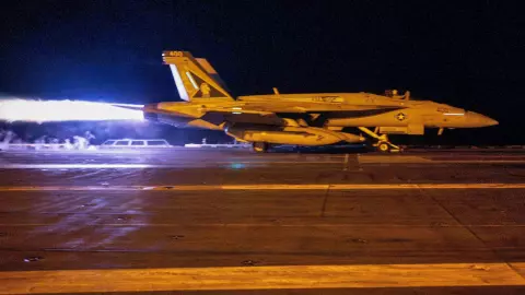 สหรัฐฯ-อังกฤษโจมตีฐานที่มั่นกบฏฮูตีในเยเมนรอบใหม่