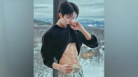 ยืนหนึ่งเรื่องความหล่อ "ไมค์-พิรัชต์" โพสต์รูปอวดซิกซ์แพ็ก พร้อมแคปชันเด็ด