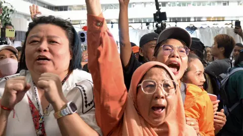 ด้อมส้มคึก 