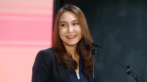 “ศิริกัญญา” เมิน คนมองจุกจิก แนะ สนข. ต้องลงรายละเอียดแลนด์บริดจ์ก่อนของบฯ