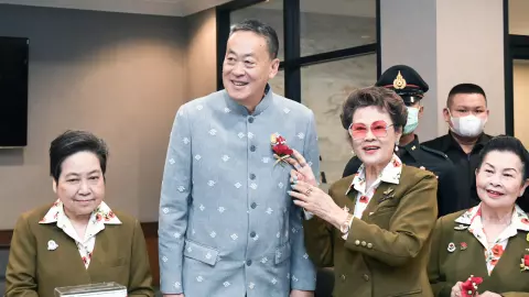 นายกฯ รับมอบดอกป๊อปปี้ ระลึกวันทหารผ่านศึก 3 ก.พ. เดือนหน้าเดินสายหลายจังหวัด