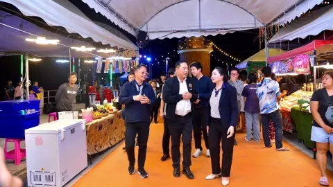 เปิดยิ่งใหญ่ ชวนช็อปชิมริมประภาคาร ตลาดปลากลางทะเลที่แรกของไทยที่อ่างศิลา