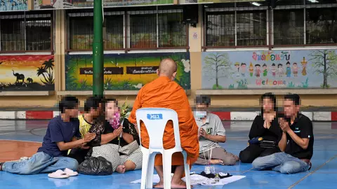 เชิญวิญญาณ