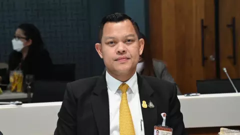 “ธนกร” ฝากผู้ปกครอง-ครู ใส่ใจพฤติกรรมเด็ก แนะสร้างภูมิคุ้มกันจากที่บ้าน