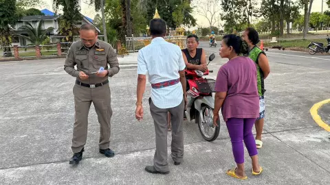 สลด "ม.2" ตีกัน แทงเพื่อนสาหัส 2 ยกพวกเคลียร์ไม่ลงตัว ชนวนจากแย่งจีบหญิง