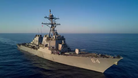 เดือด กบฏฮูตีในเยเมน เตือนโจมตีเรือรบสหรัฐฯ-อังกฤษ ในทะเลแดงหนักขึ้น 