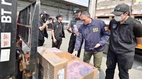 ดีเอสไอค้น 2 จุดที่นนทบุรี หาหลักฐานโยงคดีหมูกับไก่เถื่อนหมื่นตู้กับเฮียเก้า