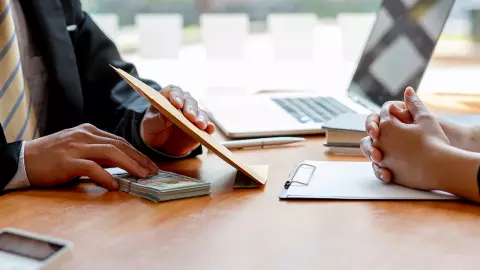 ตกแล้วตกอีก