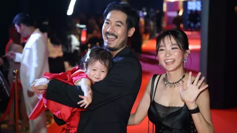 น้องวิริน แจกรอยยิ้มสดใส พ่อเวียร์ อุ้มออกงานทั้งครอบครัวครั้งแรก 