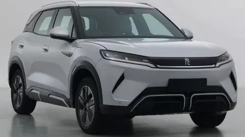 BYD Yuan UP ครอสโอเวอร์ไฟฟ้าไซส์เล็ก ราคาในจีน 4.9 แสนบาท ชาร์จเต็มวิ่งไกล 400 กิโลเมตร 