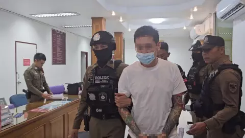 มอบตัวแล้ว "อาร์ม ปืนโหด" มือยิงหลานกำนันดังดับ ผู้การเมืองเพชร จ่อสอบเอง