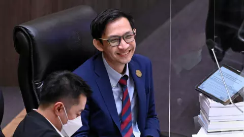 "จิรัฏฐ์" ยันอีกรอบ ใบ สด.43 ของแท้ มองถูกเกมการเมืองเล่นงาน 100%