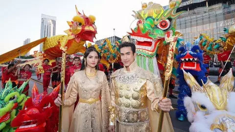 ไอคอนฯ-เดอะมอลล์  ฉลองตรุษจีน 2 ห้างยักษ์ใหญ่ "ณเดชน์-ญาญ่า"  โชว์ชุดมังกรทอง